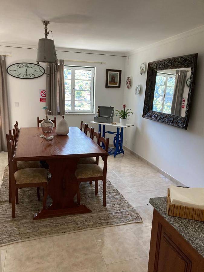 Gîte pour 8 personnes, avec jardin et vue, animaux acceptés à Manteigas - 4