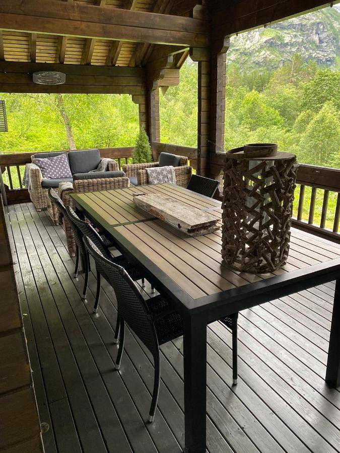 Cozy log cabin in Geiranger in Stranda 
