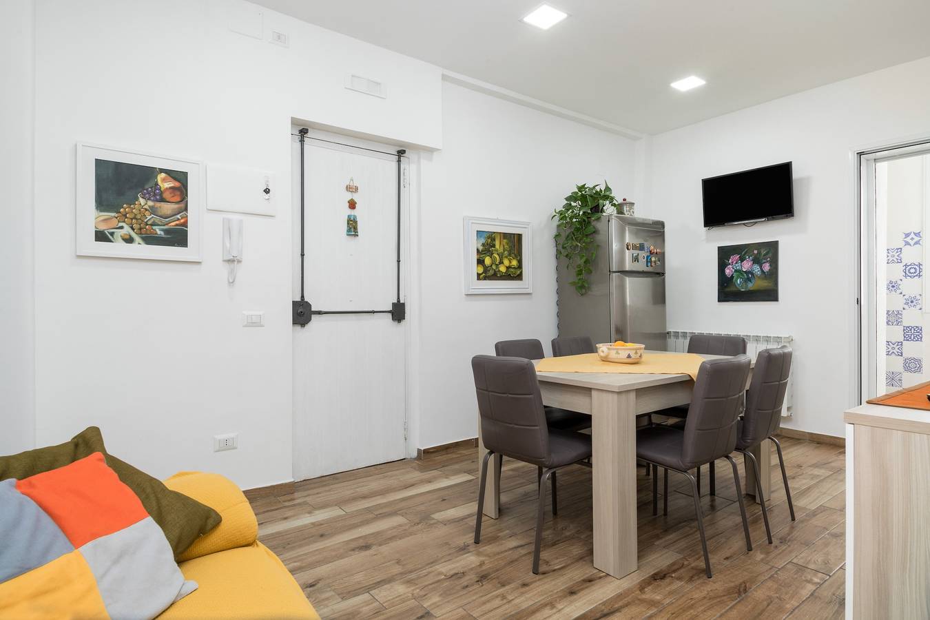 Appartamento intero, Appartamento per vacanze "Violet House" con terrazza privata, aria condizionata e Wi-Fi in Catania, Catania e dintorni