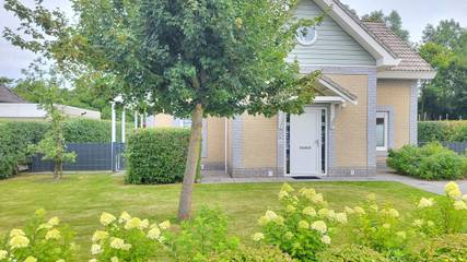 Ferienhaus für 9 Personen, mit Sauna und Garten sowie Terrasse in Kamperland