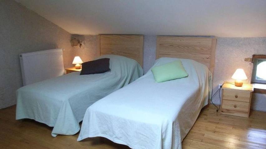 Location de vacances pour 19 personnes, avec piscine et jardin, animaux acceptés à Salles-Lavalette - 4