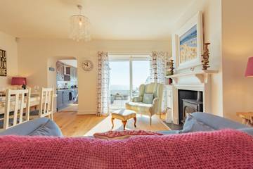 Vacation Rental for 4 Guests in Sandgate, Kent Downs, Picture 4