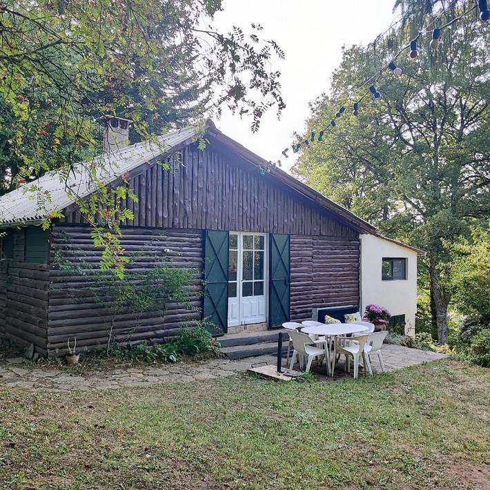 Chalet pour 7 personnes, avec vue sur le lac et terrasse ainsi que vue et jardin