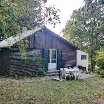 Gîte pour 7 personnes, avec vue sur le lac et vue ainsi que jardin et terrasse à Anglès (Tarn)