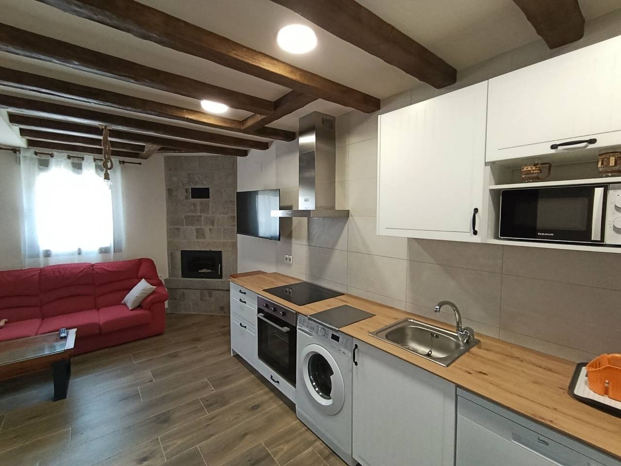 Casa Rural 'La Zarzosa' mit Bergblick, privater Terrasse und Klimaanlage in La Serrada, Ávila und Umgebung