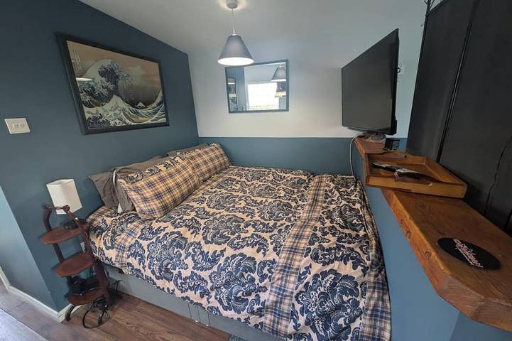 Belfast City downtown  private cabin parking/pets steps to tours in Belfast, Grafschaft Antrim