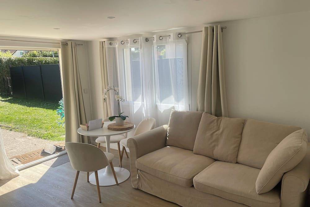 Mini maison Oncy détend. Animaux de compagnie acceptés in Oncy-sur-École, Parc naturel régional du Gâtinais français