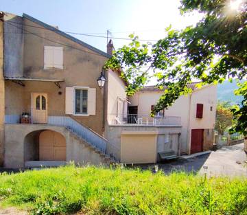 Location de vacances pour 6 personnes, avec terrasse dans Versols-et-Lapeyre