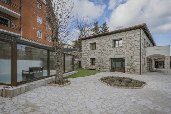 Chalet para 23 personas, con jardín y vistas al lago en Provincia de Ávila - 2