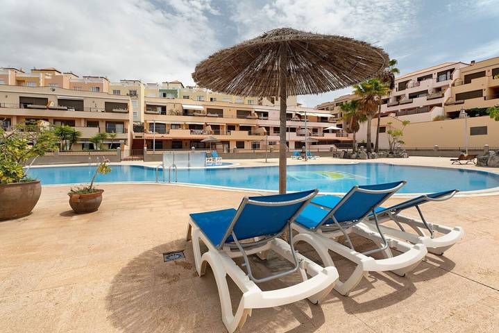 Villa for 4 people, with pool and terrace in Callao Salvaje