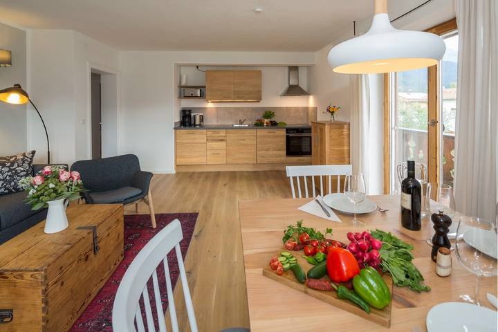 Ferienwohnung für 4 Personen, mit Balkon und Ausblick in Krün - 2