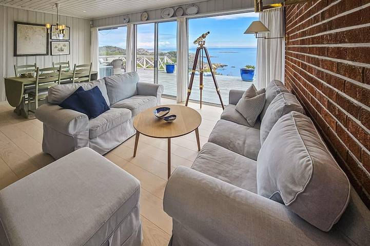 Schönes Haus in Tjodalyng mit Küche in Larvik