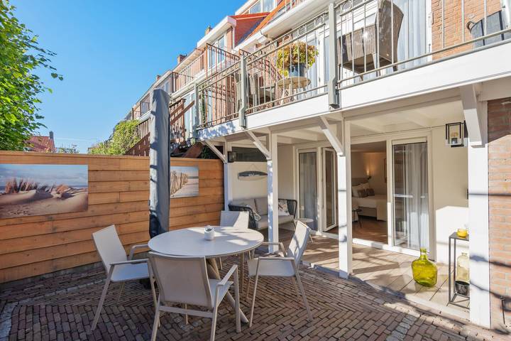 Geheel appartement, Beach Garden Zandvoort - terras en parkeren in Zandvoort, Nederlandse Noordzeekust