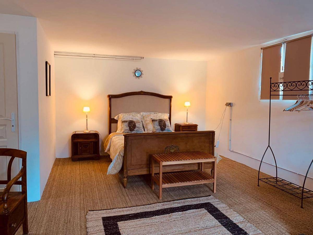 Double Room with Garden View in Condom, Gers