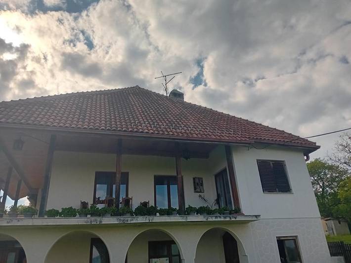 Maison d’hôte pour 2 personnes, avec terrasse ainsi que vue et jardin