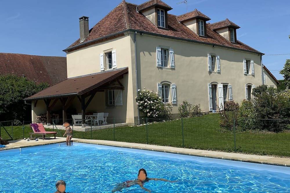 Grande maison de charme avec piscine - 280m2 in Jura