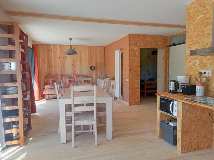 Gîte pour 6 personnes, avec jardin et vue, adapté aux familles à Prémian - 4