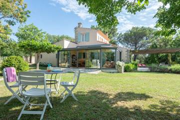 Villa pour 6 Personnes dans Murs, Parc naturel régional du Luberon, Photo 3