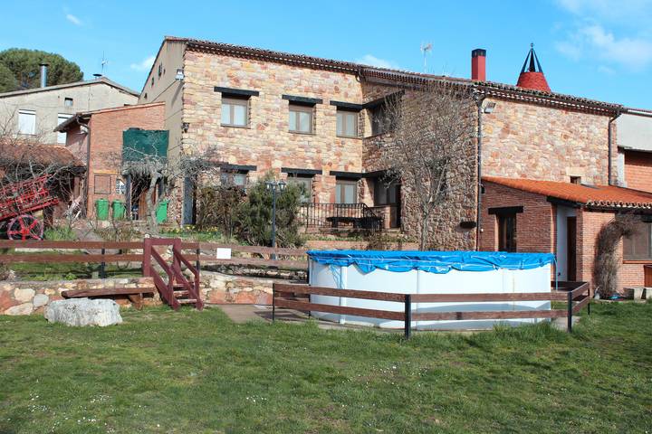 Casa rural para 10 personas, con jardín, Familias con niños en Tierras del Burgo