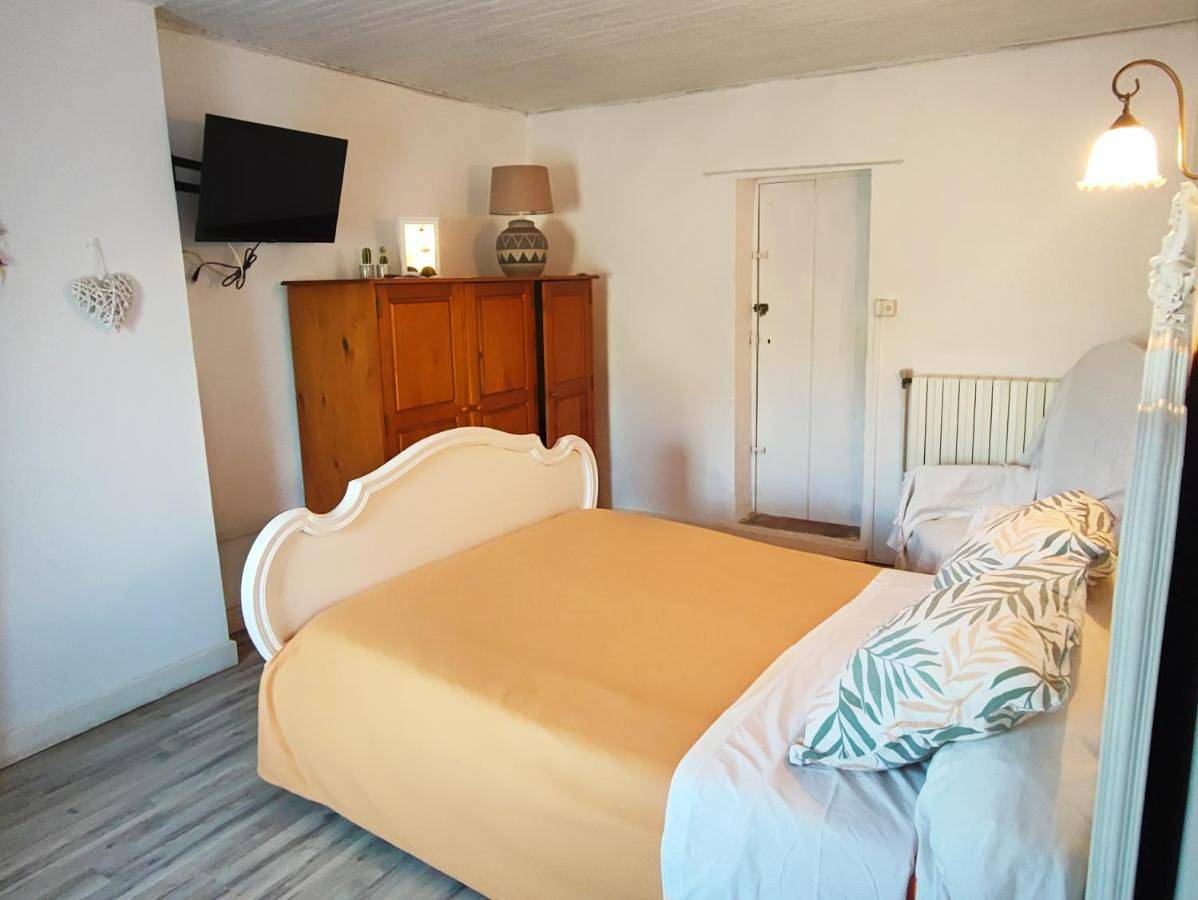 Chez Christine et Fred in Villedaigne, Côte méditerranéenne (France)