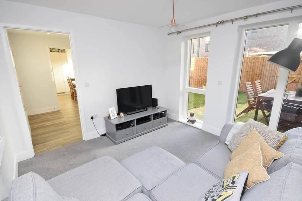 Ensuite Double Bed Room Sunny Spacious with Shared Kitchen in Nottingham, East Midlands