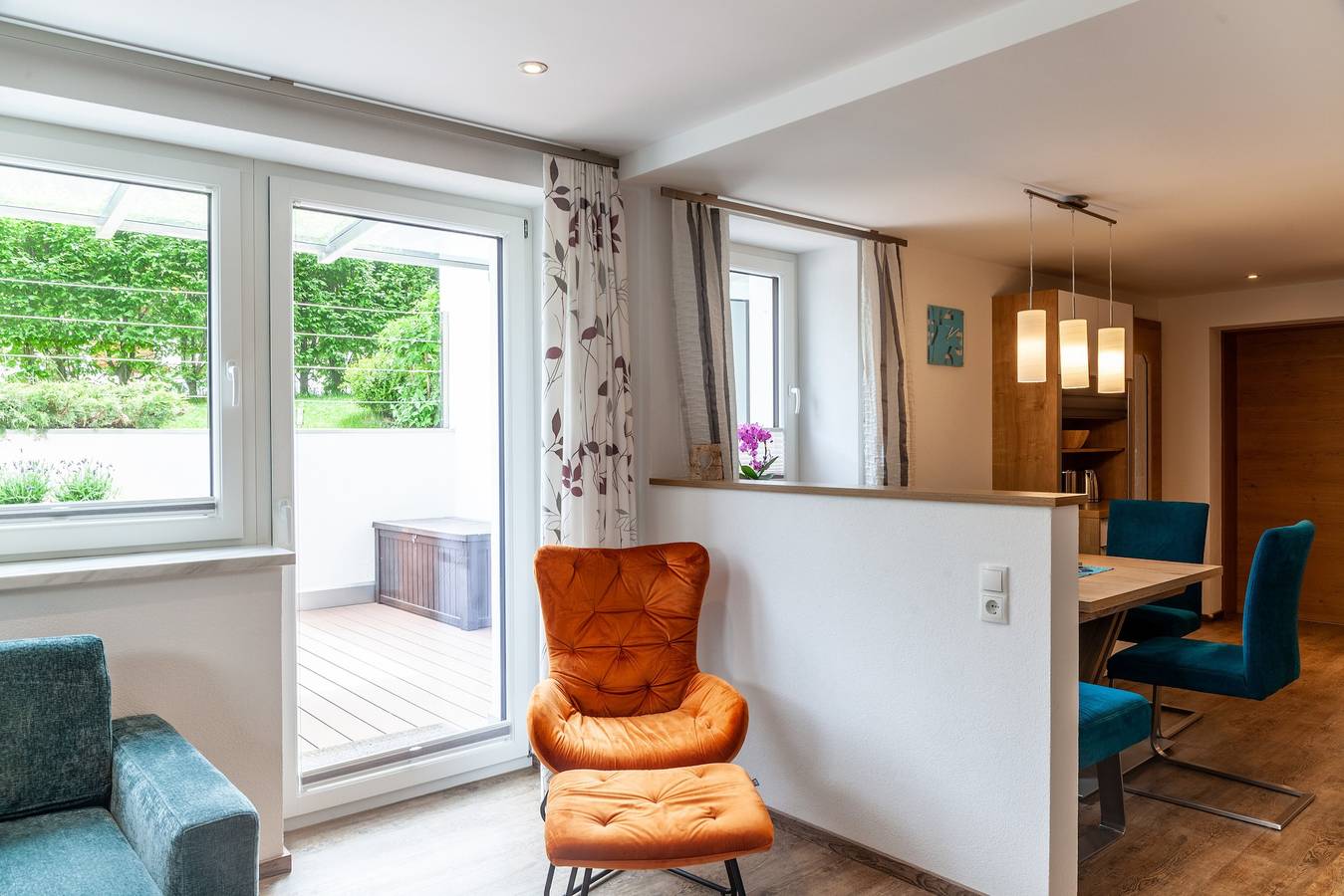 Ganze Wohnung, "Haus Alpenheim Ferienwohnung 2" mit Bergblick, Balkon und Wlan in Madseit, Hintertux