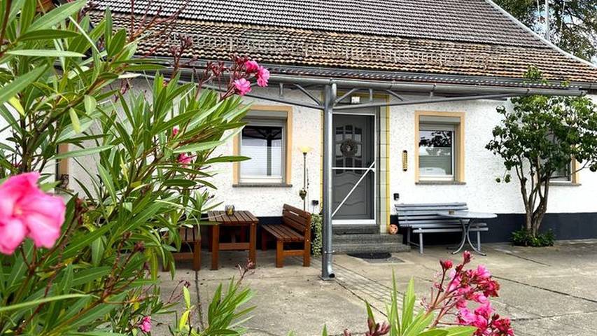 Ferienwohnung für 3 Personen, mit Garten in Lauta