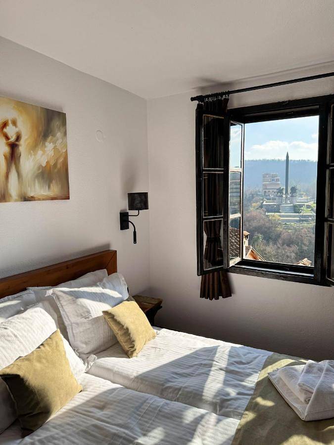 Gîte pour 4 personnes, avec vue et terrasse dans Veliko Tarnovo