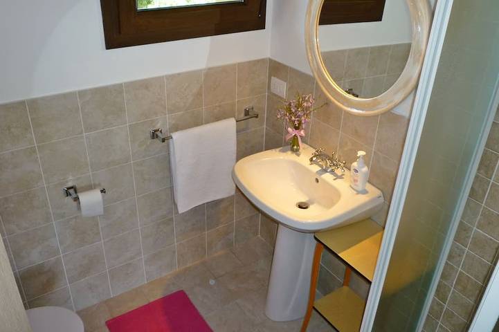 Appartement entier, Appartement avec piscine 30 min de Florence, jardin privé, parking, connexion Wi-Fi in Reggello, Valdarno