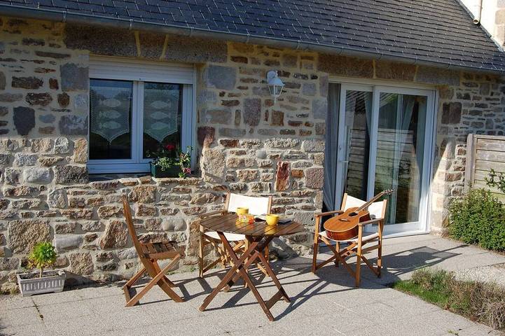 Location de vacances pour 2 personnes, avec jacuzzi ainsi que terrasse et jardin à Saint-Pabu - 4