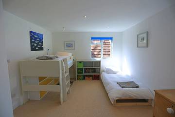 Log Cabin for 8 People in Hove, Brighton, Photo 4