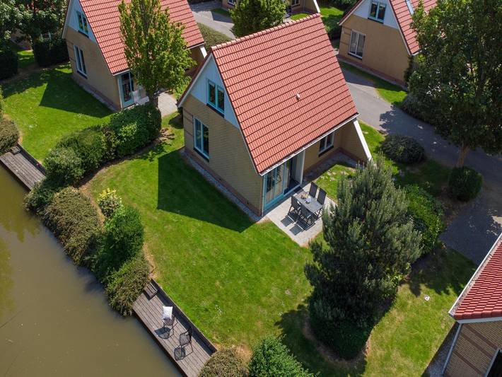 Ferienhaus für 6 Personen, mit Terrasse und Garten sowie Pool und Sauna in Andijk