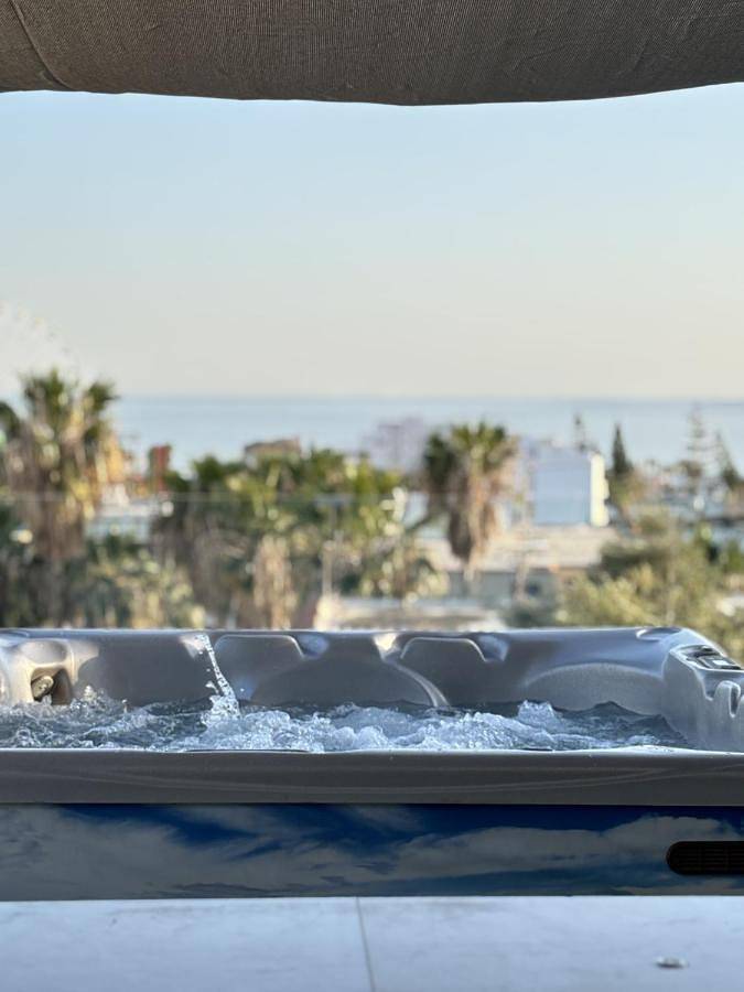 Ferienwohnung für 8 Personen, mit Whirlpool und Pool sowie Terrasse - 1