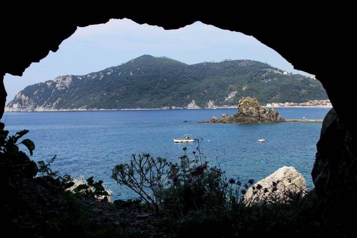 Maison d’hôte pour 3 personnes, avec Terrasse et Vue à Sestri Levante