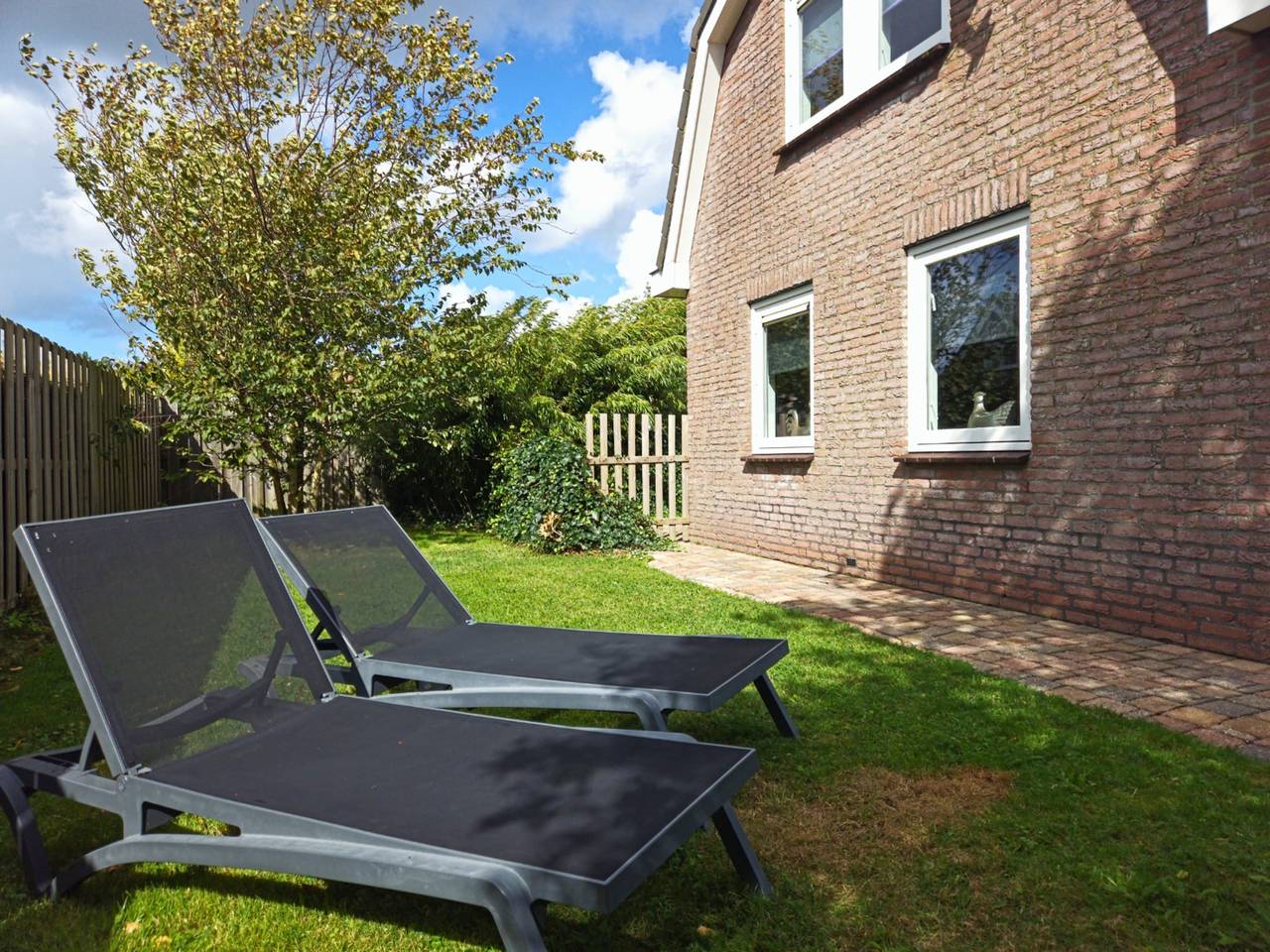 Zeitgenössischer Familienzufluchtsort in Noordwijk in Noordwijk, Niederländische Nordsee