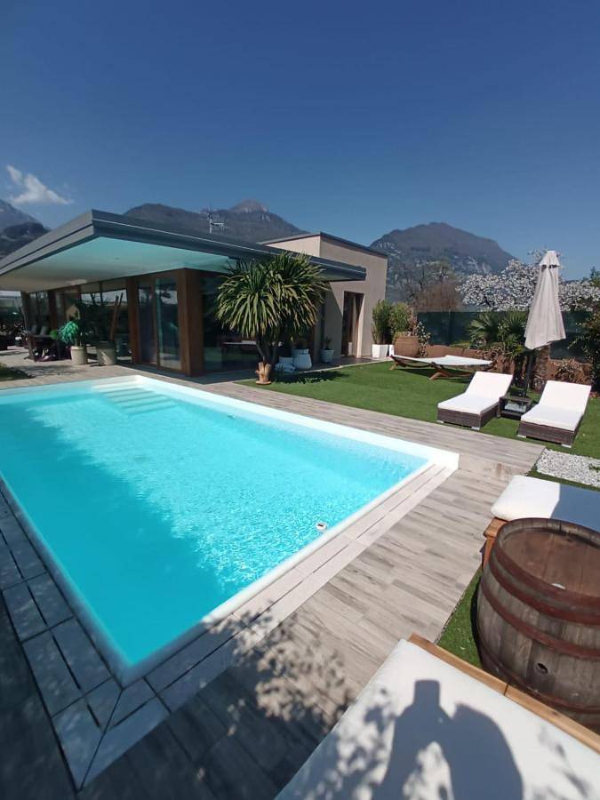 Villa per 6 persone, con Terrazza e Giardino nonché Piscina a Riva del Garda