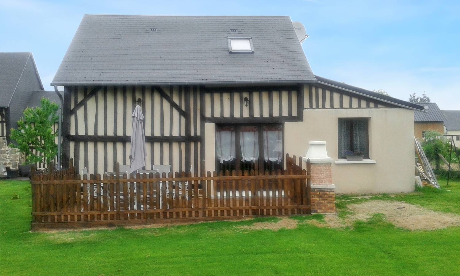 Maison charmante à Notre-Dame-du-Touchet avec piscine partagée in Mortain-Bocage, Région d'Avranches