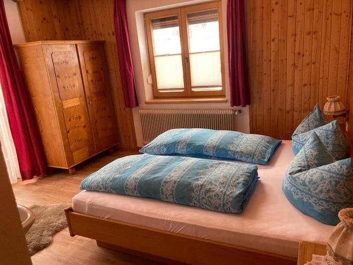Chambre d’hôte pour 2 personnes, avec Balcon ainsi que Jardin et Vue à Pettneu am Arlberg