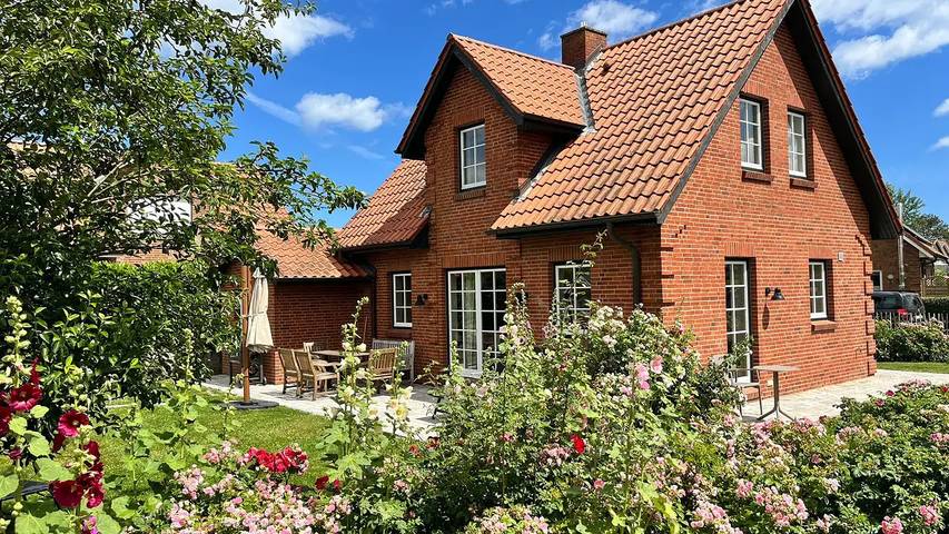 Ferienhaus für 6 Personen, mit Sauna und Terrasse sowie Garten in Schönberg