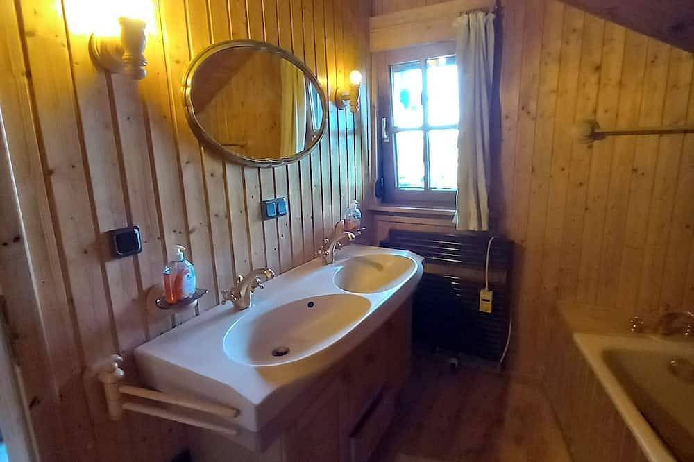 Ganze Wohnung, Ferienwohnung auf dem Bauernhof mit Weitblick in Mörlenbach, Bergstraße