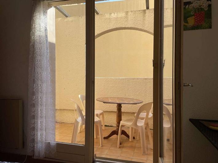 Gîte pour 4 personnes, avec Terrasse dans Plage Peyrefitte - 3