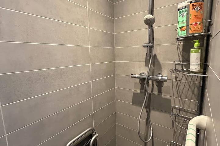 Apartamento entero, Apartment with private ground-floor entrance; Pets allowed in Le Taillan-Médoc, Región de Burdeos