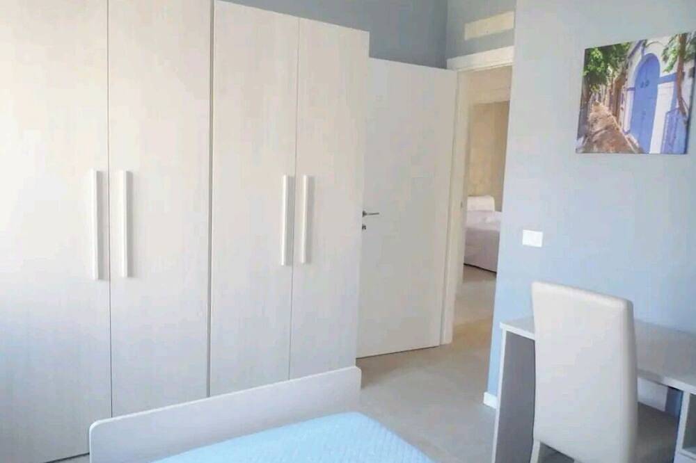 Apartamento entero, Large apartment in Punta Marina 500 meters from the beach in Punta Marina, Provincia de Ravenna