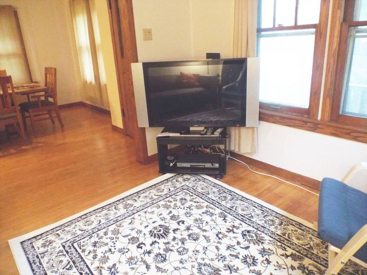 Ganzes Haus in Bay View mit Gemeinschaftsparkplatz in Milwaukee, Condado de Milwaukee