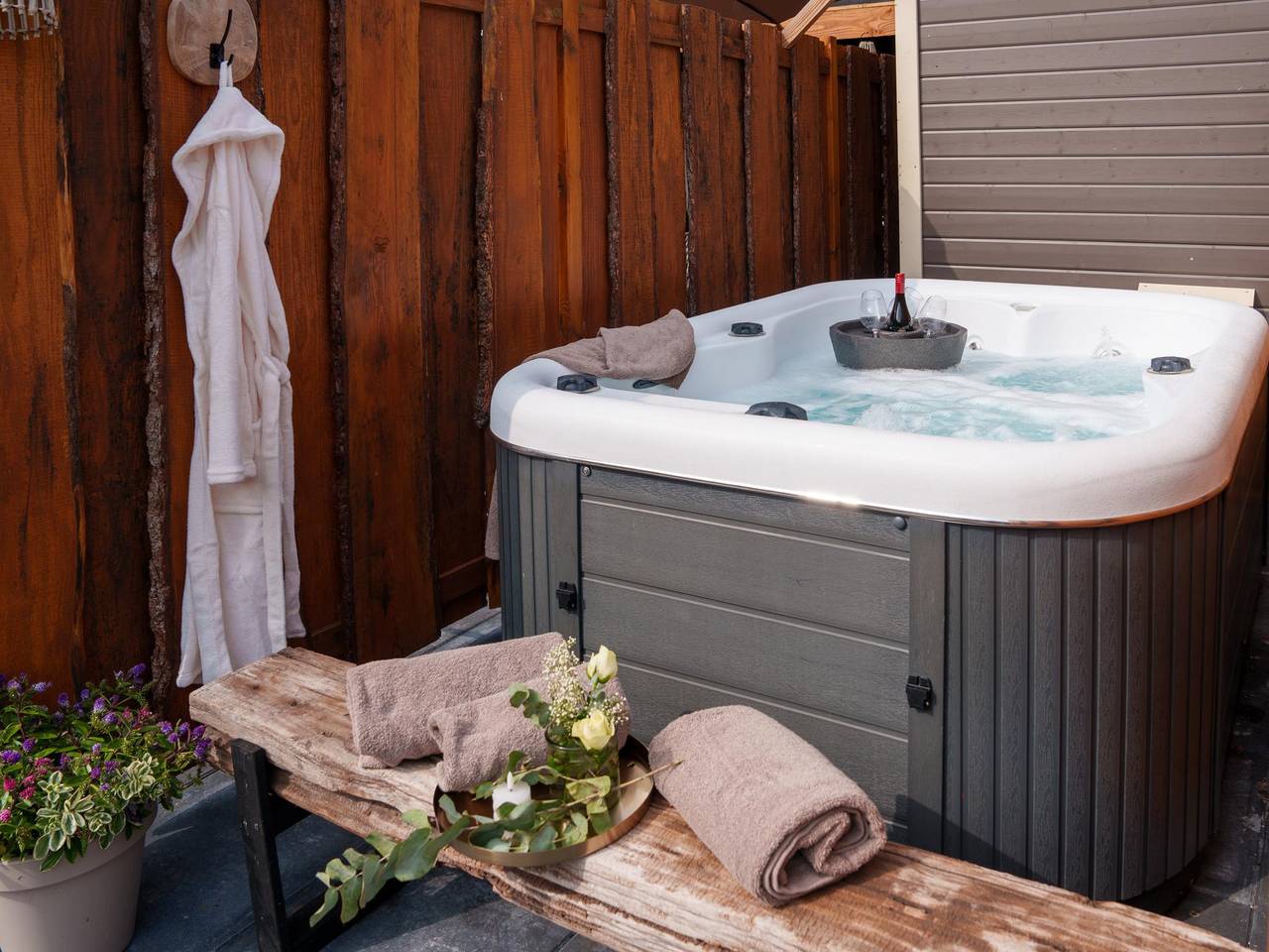 Apartamento entero, Luxurious stay with a sauna and a whirlpool in Veluwe