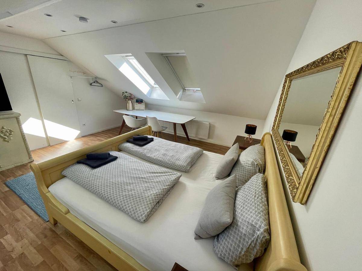 Ganze Wohnung, One-Bedroom Apartment in Westend Berlin, Berlin