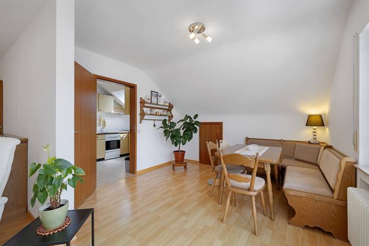 Hel lägenhet, Apartment 'Urlaub In Der Sonnenstadt 72351' with Balcony and Wi-Fi in Geislingen, Neckar-Alb
