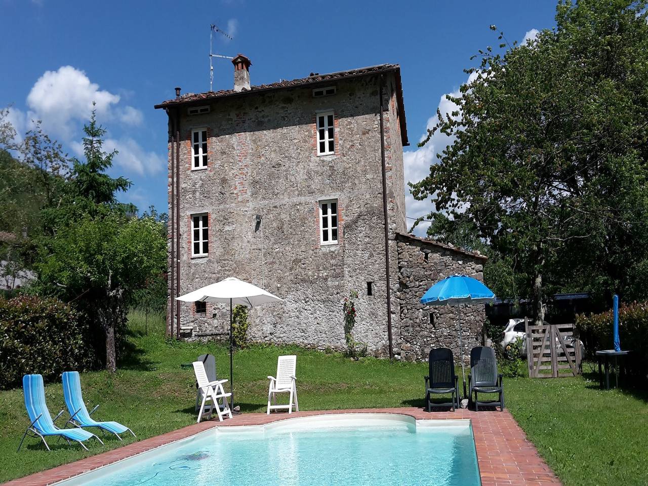 Traumhaftes Ferienhaus in Trebbio mit Pool in Pescaglia, Italienische Riviera