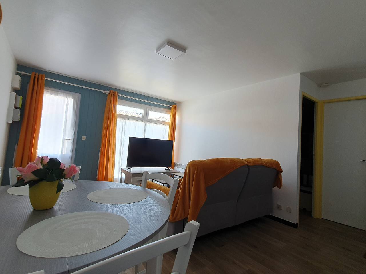 Ganzes Studio, Gemütliches, modernes Studio nahe Stadtzentrum & Strand, ideal für 2 Personen in L'Aiguillon-sur-Mer, Fontenay-le-Comte
