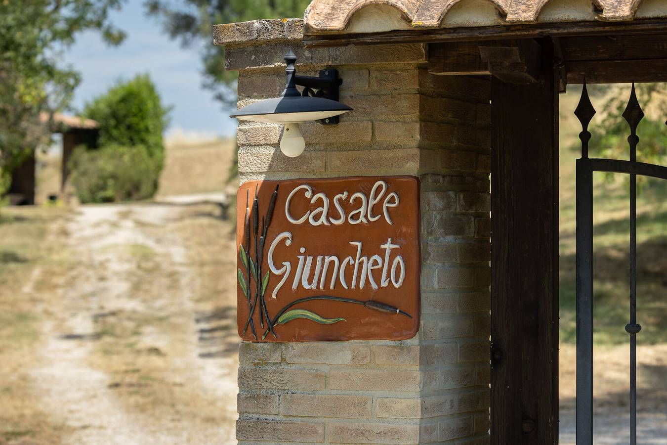 Entire apartment, Il Giuncheto Apartments, Pool, Umbrian Countryside - Il Giuncheto, Monolocale Lago 2 in Perugia, Perugia Province